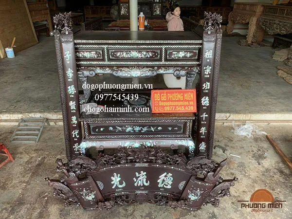 Cuốn thư câu đối gỗ cẩn ốc sà cừ đẹp.