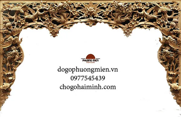 Cửa võng chạm mai điểu đục tay đẹp sắc nét.