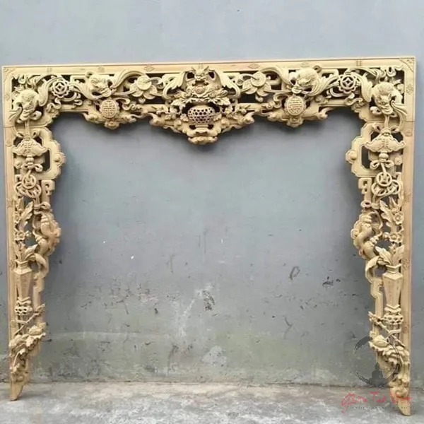 Mẫu cửa võng thờ chạm truyện ngũ phúc.