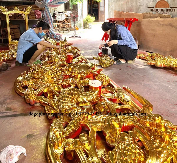 Quy trình thếp vàng mẫu cửa võng thờ.