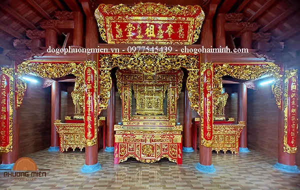 Sử dụng cửa võng thờ trong không gian tâm linh.