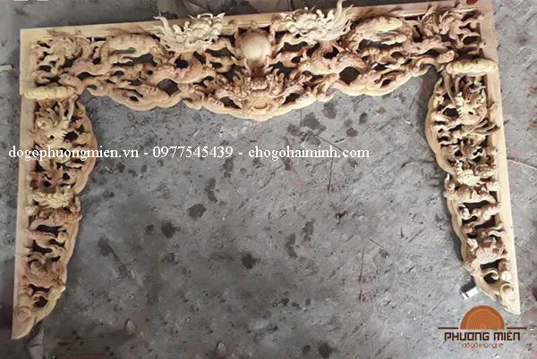 Cửa võng song long chầu nguyệt.