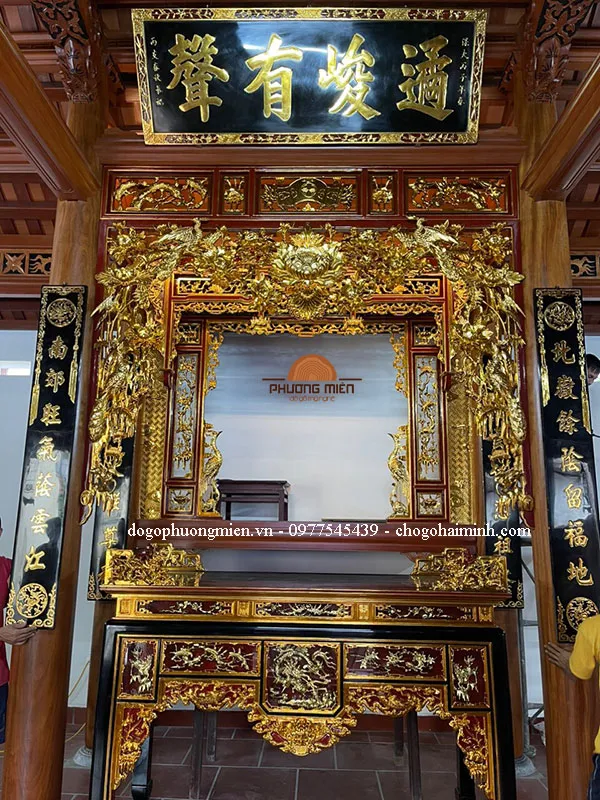 Cửa võng hồng trĩ đẹp thiếp vàng.