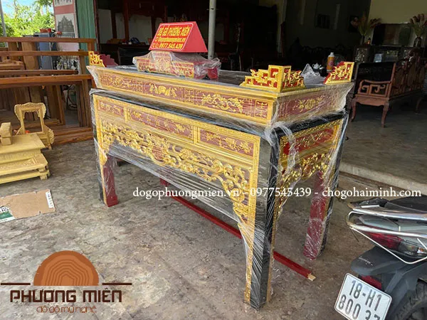 bàn thờ truyện như ý thủng gỗ mít thếp vàng đẹp sáng bóng.