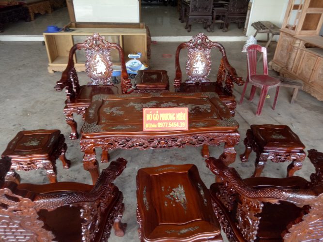 Bàn ghế trường kỷ rồng gỗ gụ phòng khách