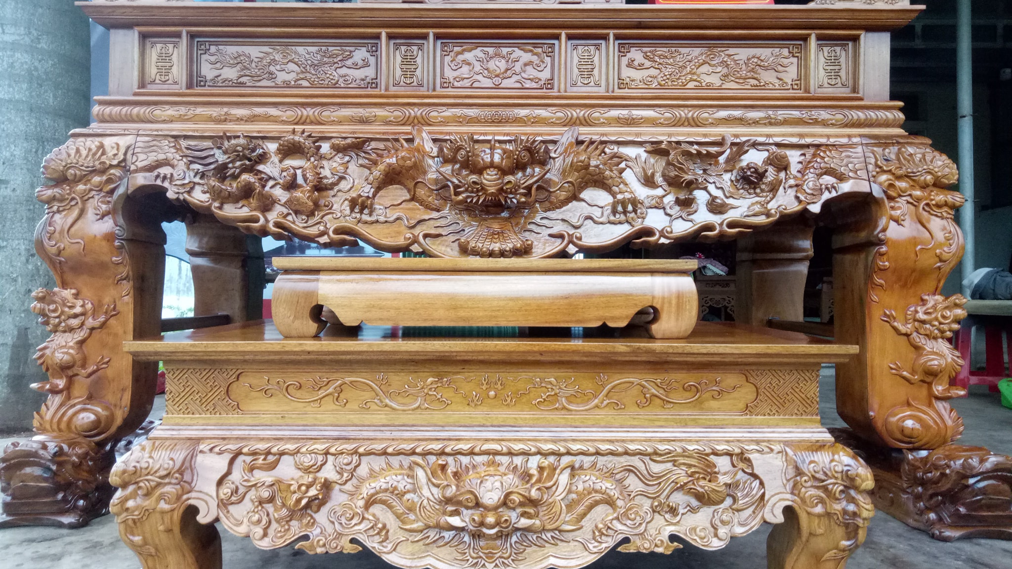 sập thờ tứ linh gỗ gụ chân 24