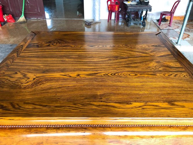 đường-vân-đẹp-của-sập-vén-trơn-gỗ-mun-hoa-jpg