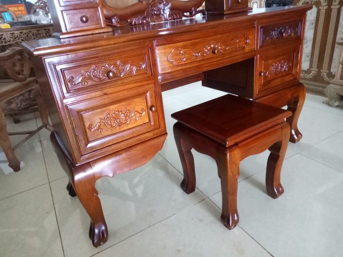 bàn trang điểm gỗ cao cấp
