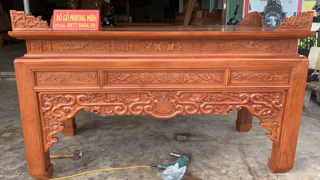 Tủ thờ gỗ hương đá chạm như ý