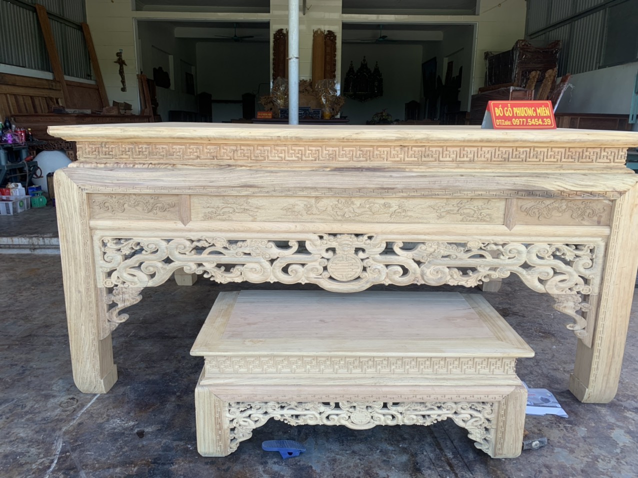 tủ thờ gỗ gụ mẫu truyện như ý thủng