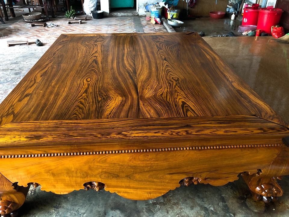 Mẫu sập trơn gỗ mun hoa