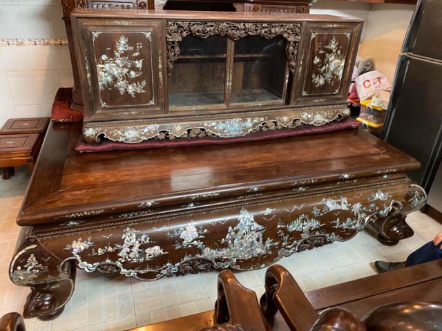 Mua sập gụ tủ chè cũ giá cao