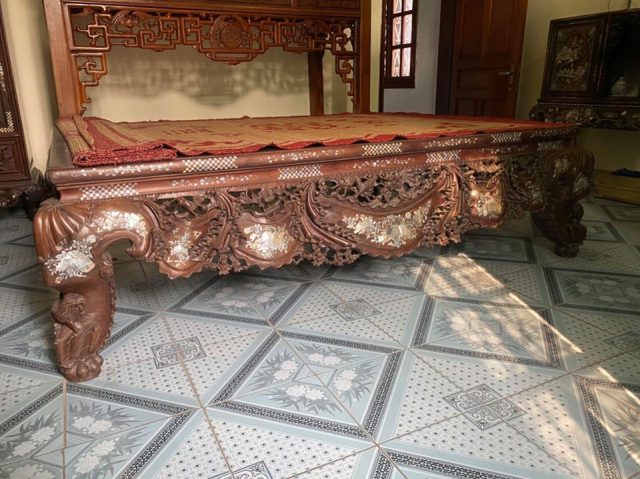 mua sập gỗ gụ cũ