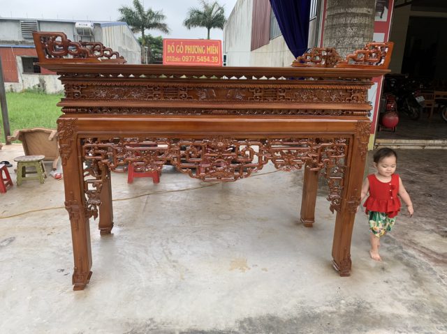 Bàn thờ gia tiên truyện gỗ mít đẹp