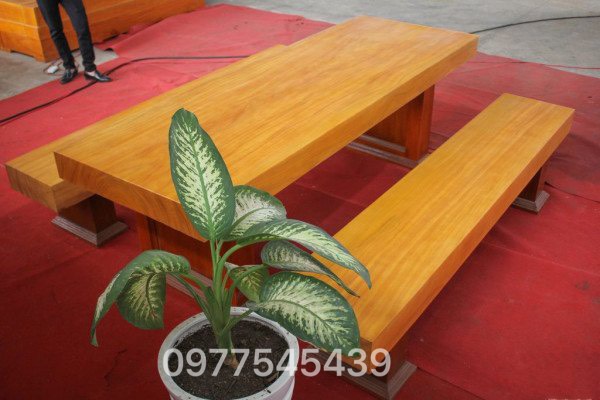 Sofa gỗ cẩm vàng nghuyên khối đẹp.