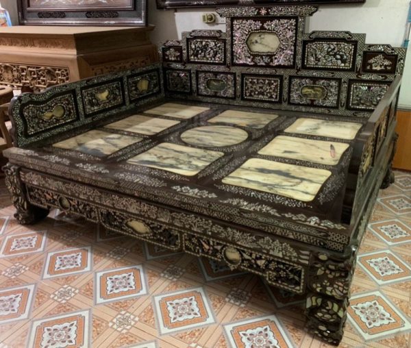 Giường ba thành gỗ gụ cẩn ốc sà cừ