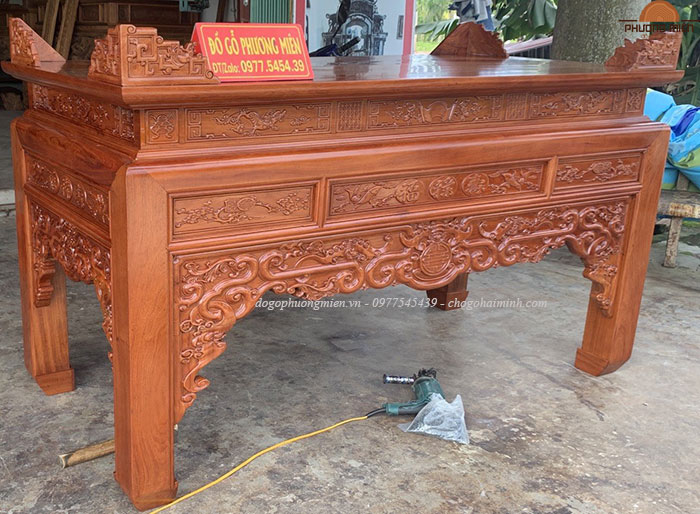 Bàn thờ truyện gỗ hương đá