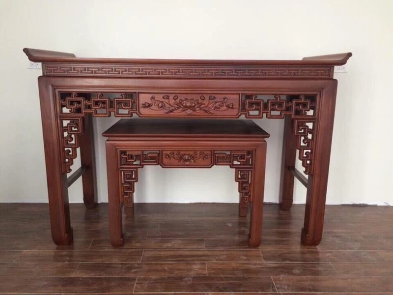 bàn thờ gia tiên truyện cài sen