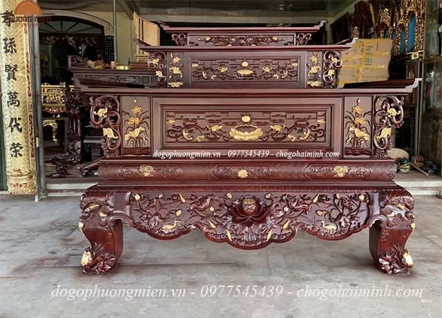 Bàn thờ tam cấp gỗ hiện đại sản xuất tại Phương Miên.